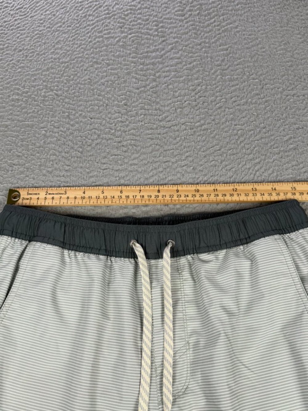 Vuori Kore Shorts Mens Medium Multicolor Striped Lined Drawstrings Athletic Gym - Picture 11 of 11
